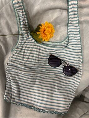 American Eagle Outfitters Soft & Sexy Cropped Tank Top Size Small